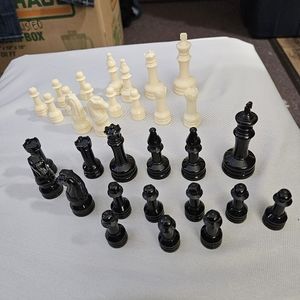 Vintage Plastic Chess Pieces Complete Set Of 32 (NO CHESS BOARD) 1970'S